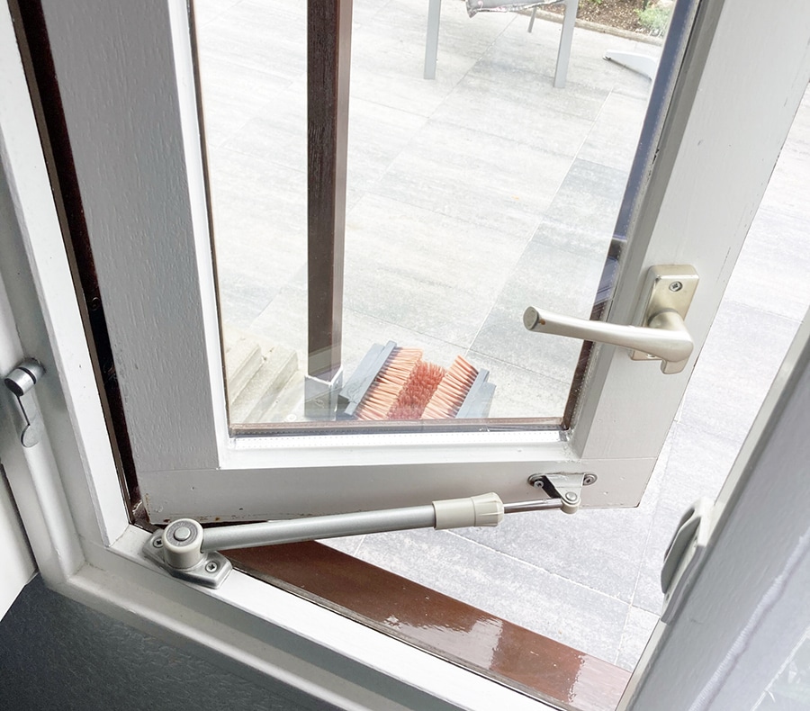 Obstakels uitzetraam